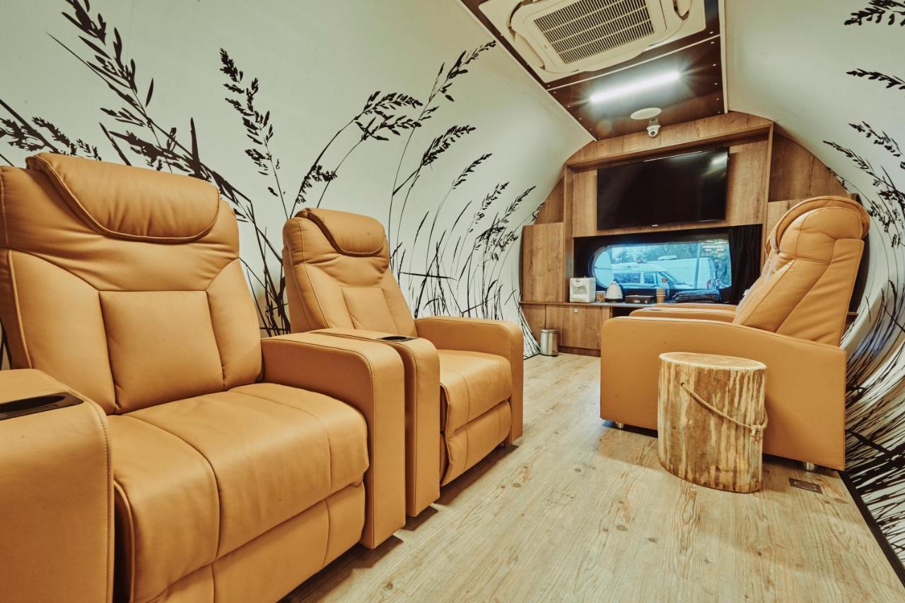 Active Hotel Вроцлав Экстерьер фото